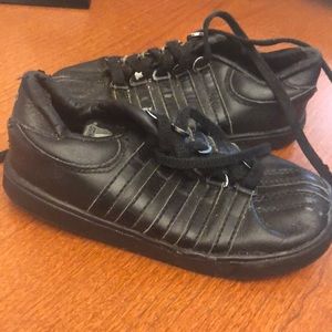 Black KSwiss leather Classics Size 9